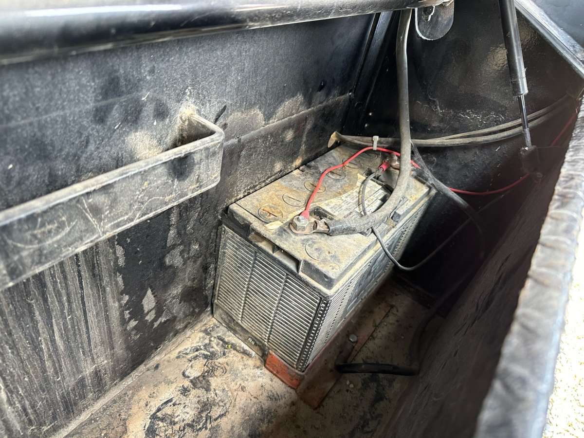 2020 PJ Gooseneck 25' Beavertail Flat Deck