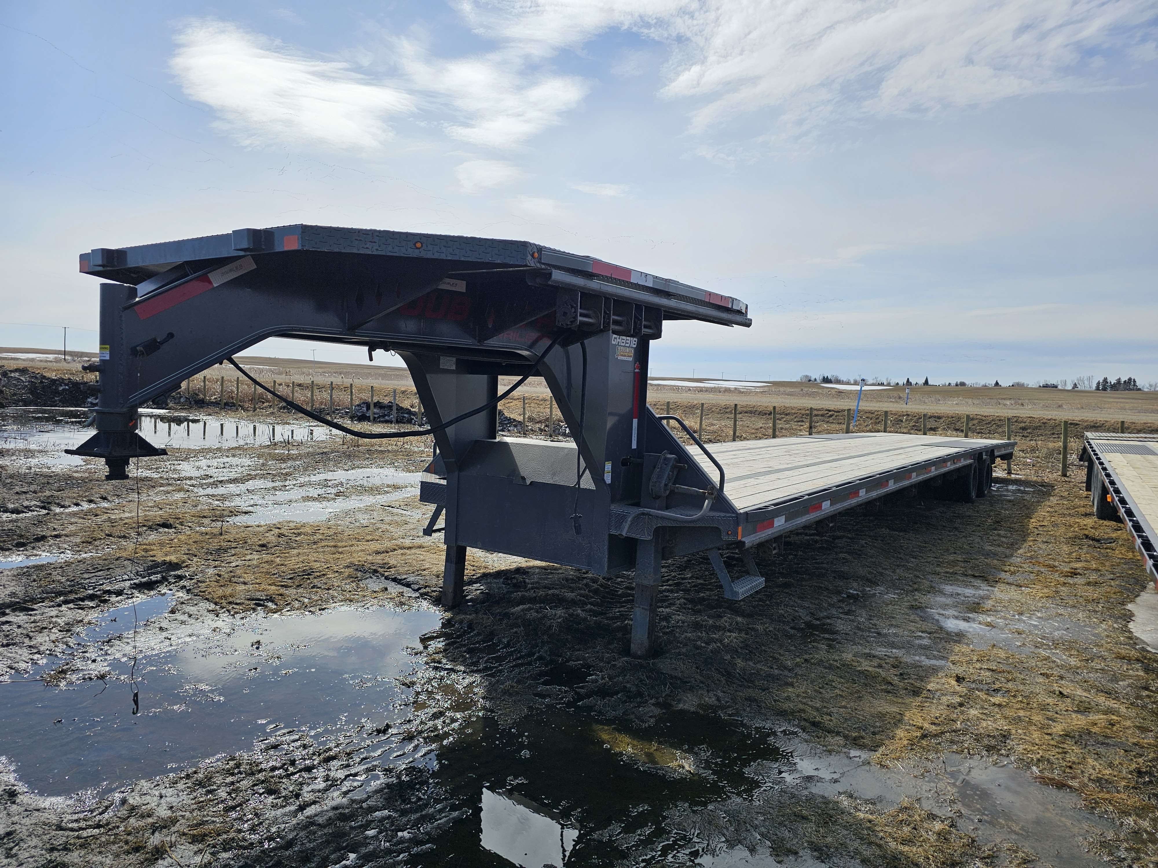 2024 Double A 8'6" x 44' Gooseneck Flat Deck