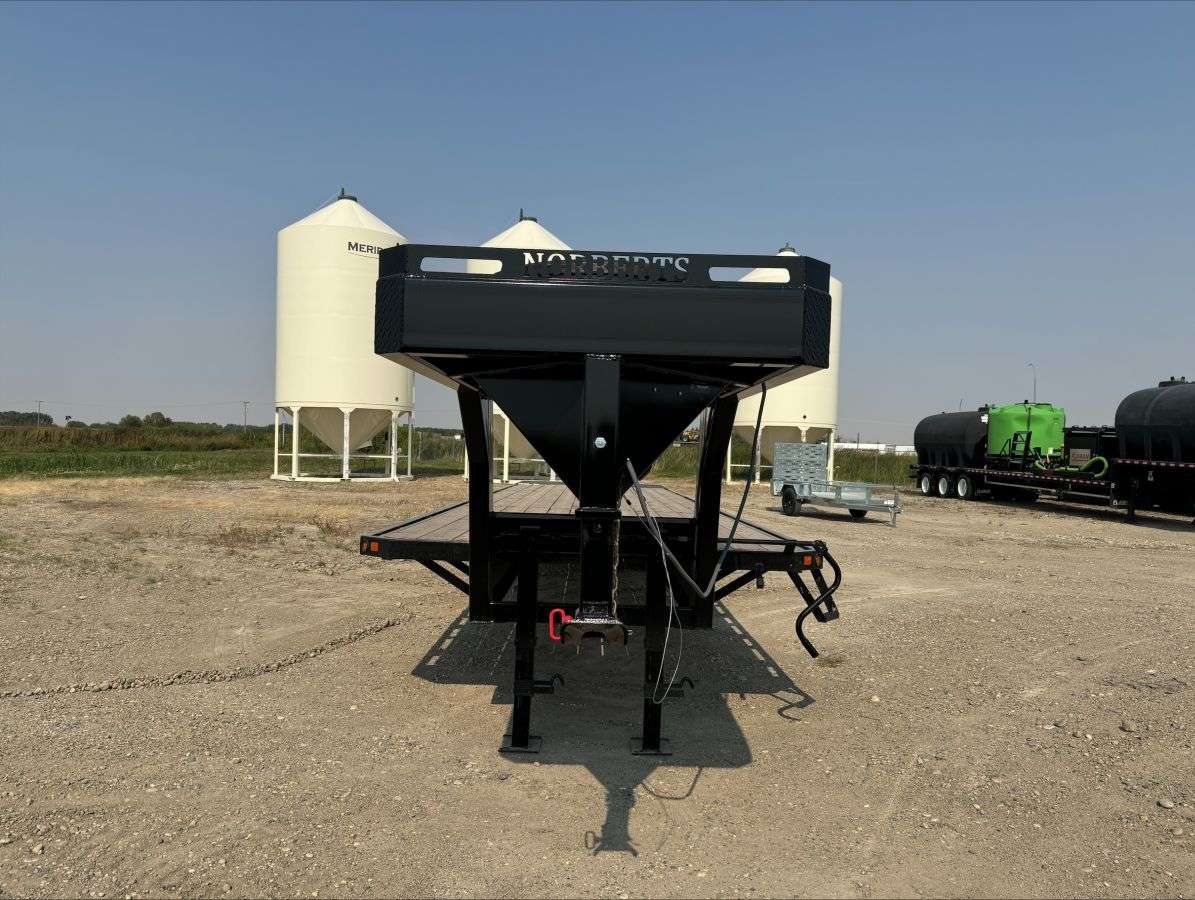 2024 Norbert FDG 8'4" x 35' Gooseneck Beavertail Flat Deck