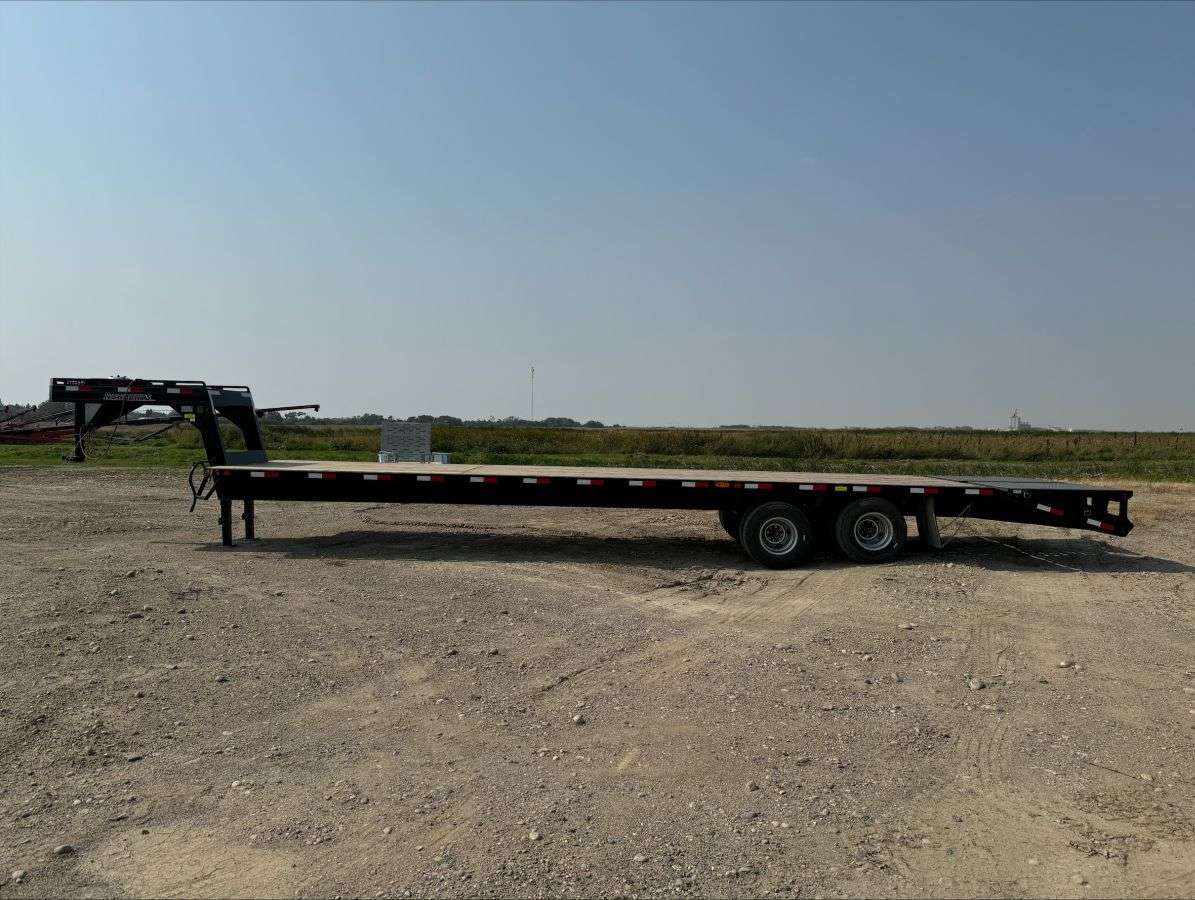 2024 Norbert FDG 8'4" x 35' Gooseneck Beavertail Flat Deck
