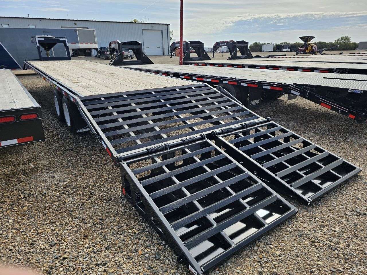 2024 Norbert FDG 8'4" x 35' Gooseneck Beavertail Flat Deck