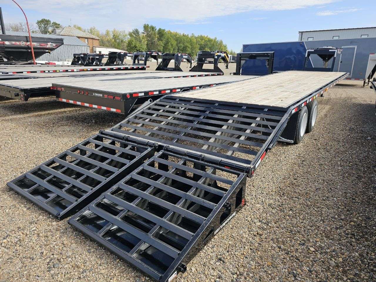 2024 Norbert FDG 8'4" x 35' Gooseneck Beavertail Flat Deck