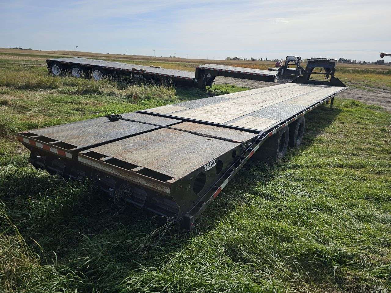 2024 Southland 34' Gooseneck Flat Deck