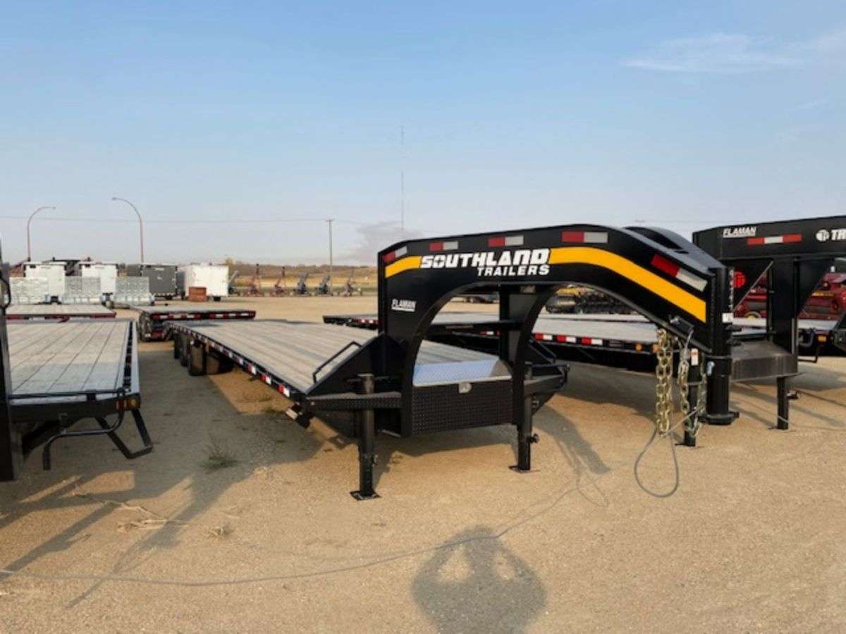 2024 Southland ETG 8'6" x 38' Gooseneck Beavertail Flat Deck