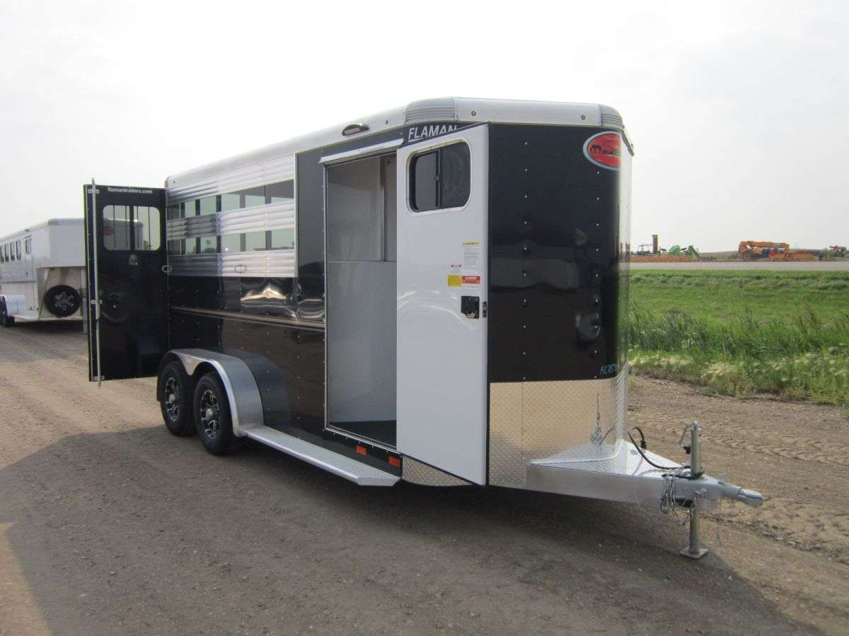 2024 Sundowner Super Sport 6'9" x 13'3" 3-Horse Bumper Pull