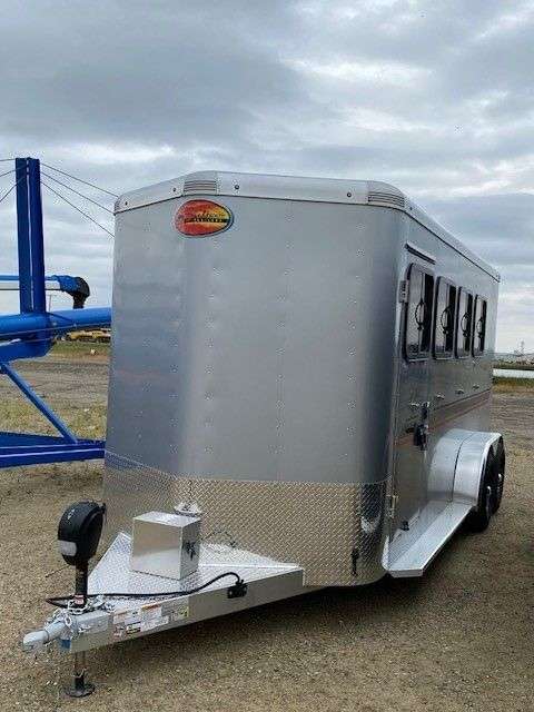 2024 Sundowner Super Sport 6'9" x 16'6" 4-Horse Bumper Pull