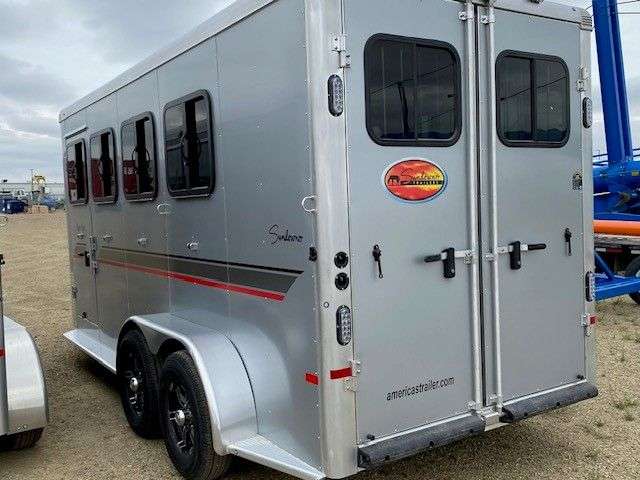 2024 Sundowner Super Sport 6'9" x 16'6" 4-Horse Bumper Pull