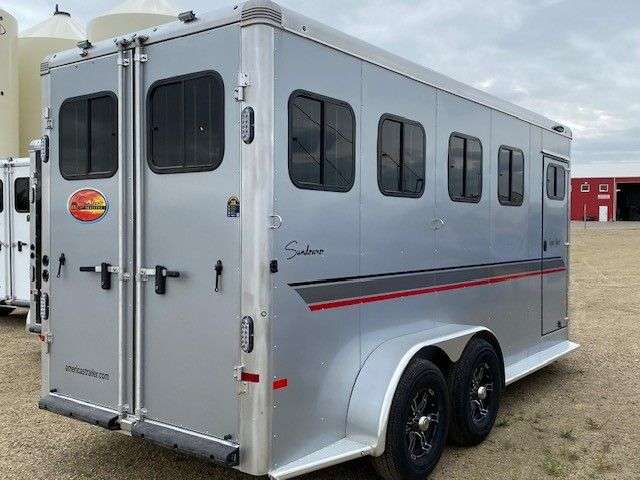 2024 Sundowner Super Sport 6'9" x 16'6" 4-Horse Bumper Pull