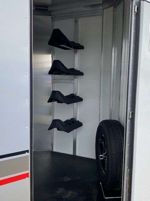 2024 Sundowner Super Sport 6'9" x 16'6" 4-Horse Bumper Pull