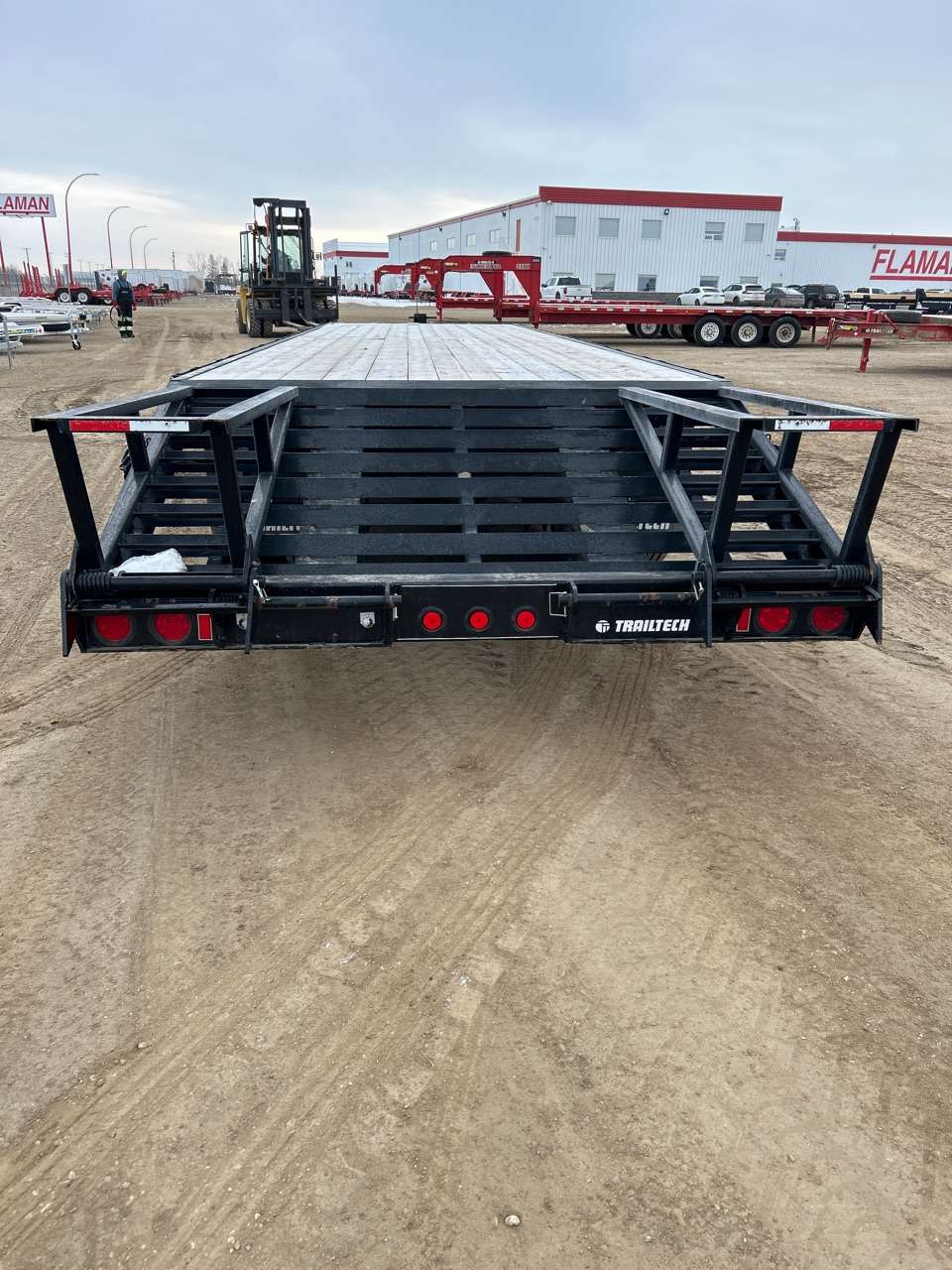 2024 Trailtech TD320 8'6" x 35' BT Pintle Flat Deck