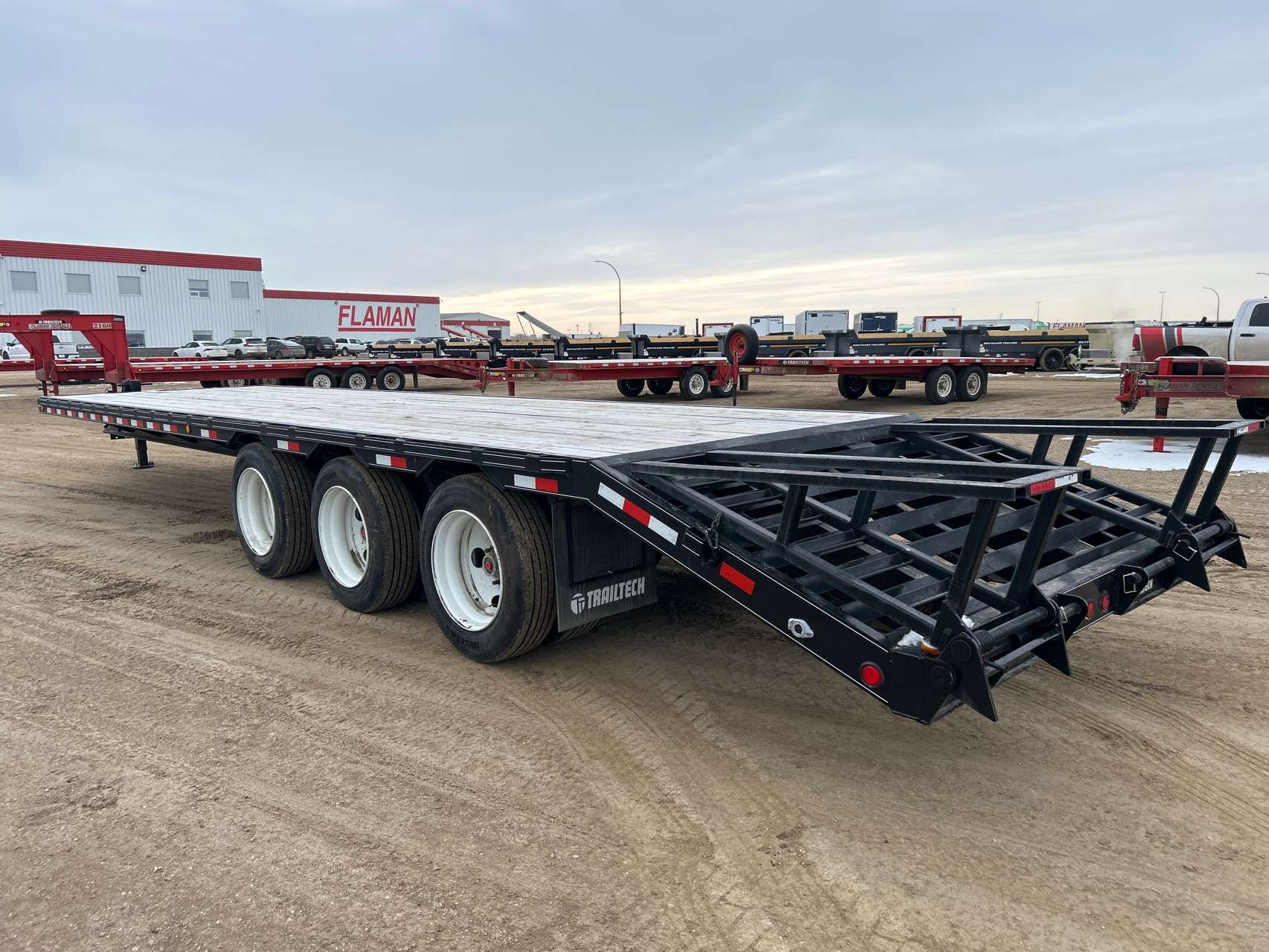 2024 Trailtech TD320 8'6" x 35' BT Pintle Flat Deck