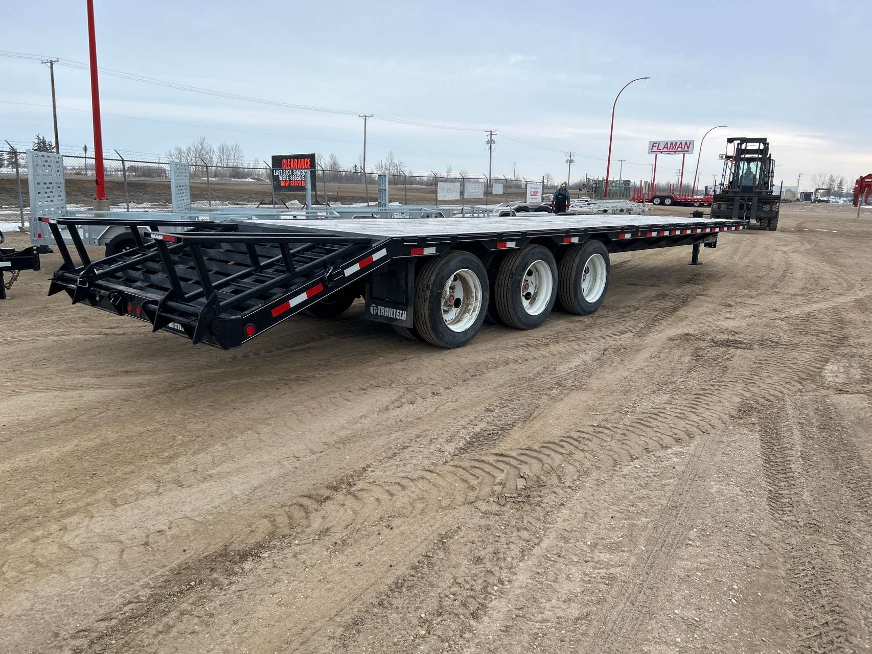 2024 Trailtech TD320 8'6" x 35' BT Pintle Flat Deck