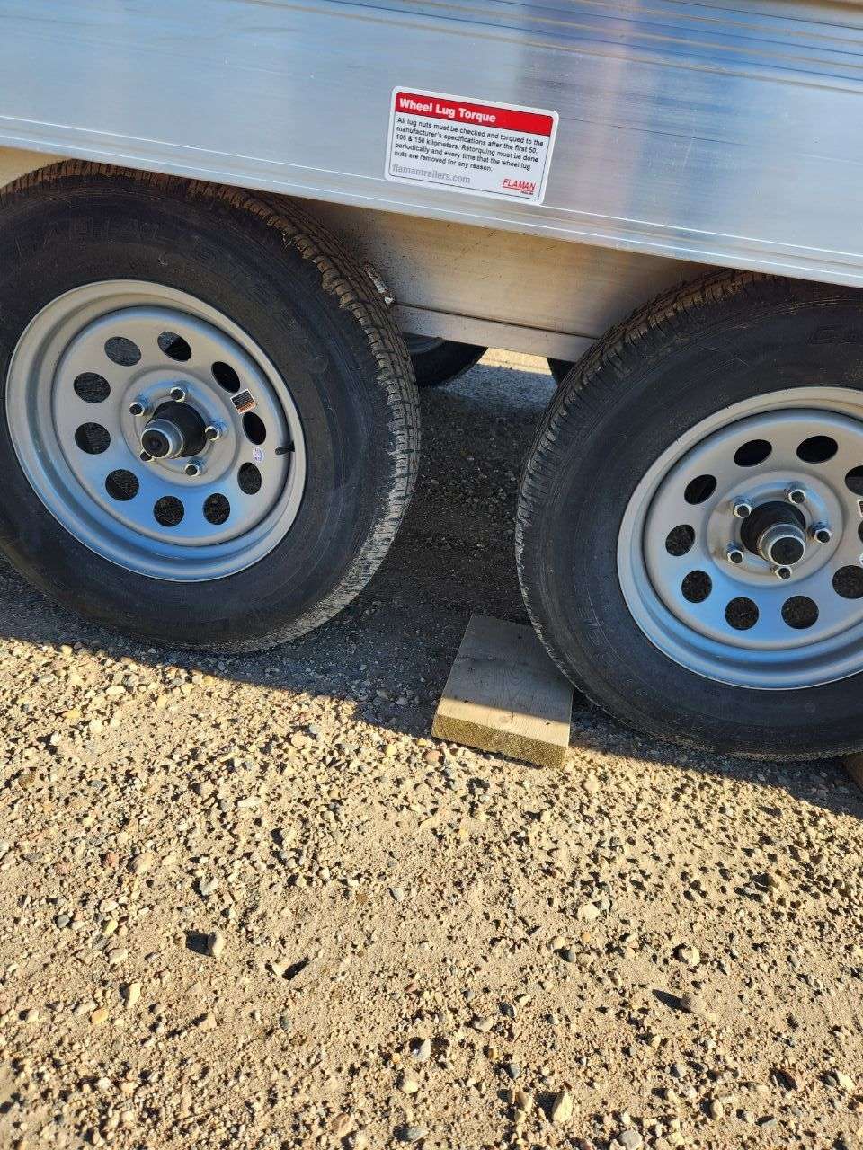 2025 Aluma 8622D 101.25" x 22' Toy Hauler