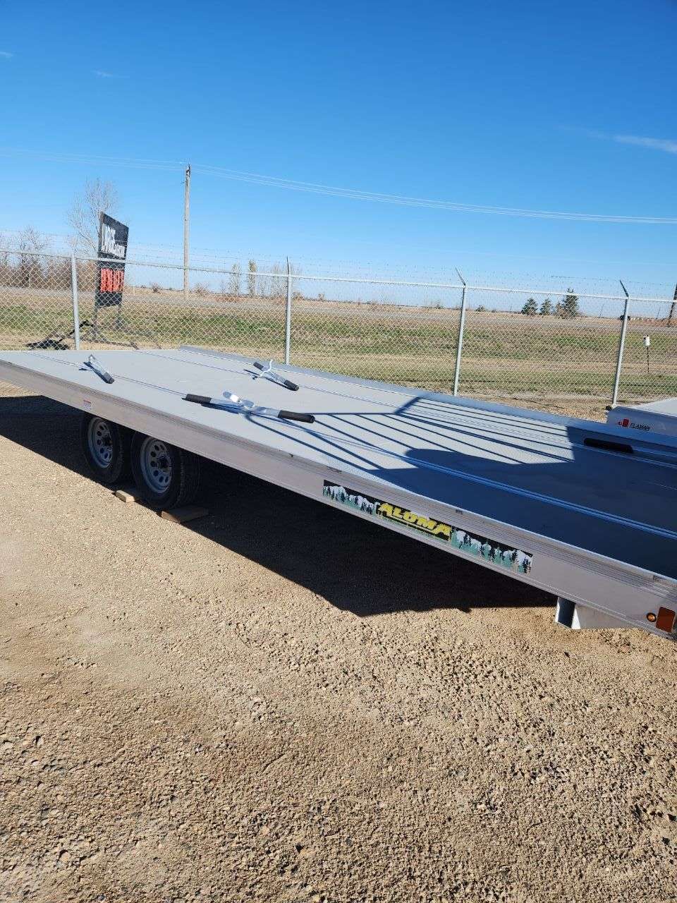 2025 Aluma 8622D 101.25" x 22' Toy Hauler