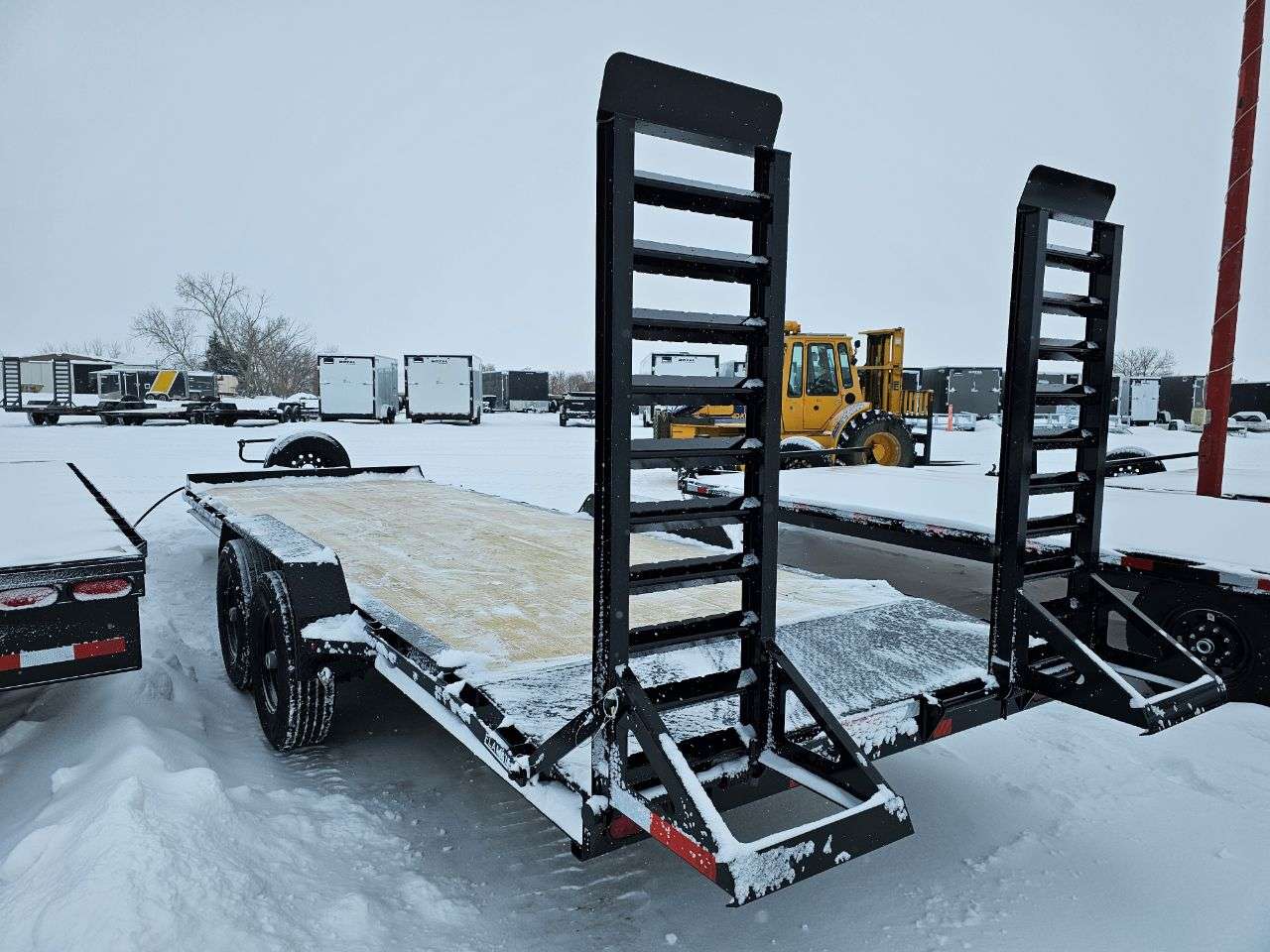 2025 Baseline HEQ 8'6" x 22' Beavertail Flat Deck