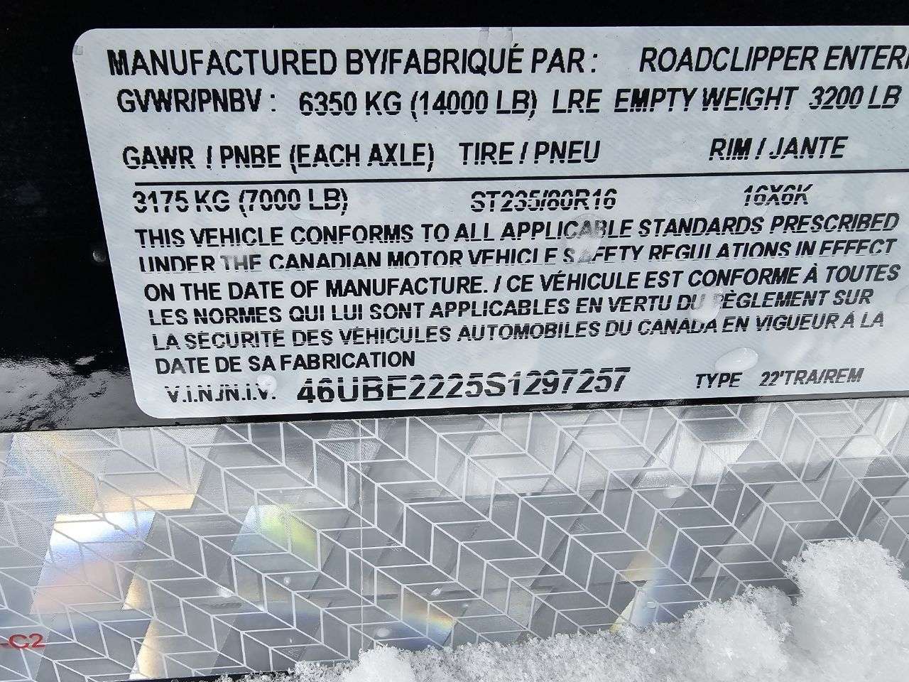 2025 Baseline HEQ 8'6" x 22' Beavertail Flat Deck