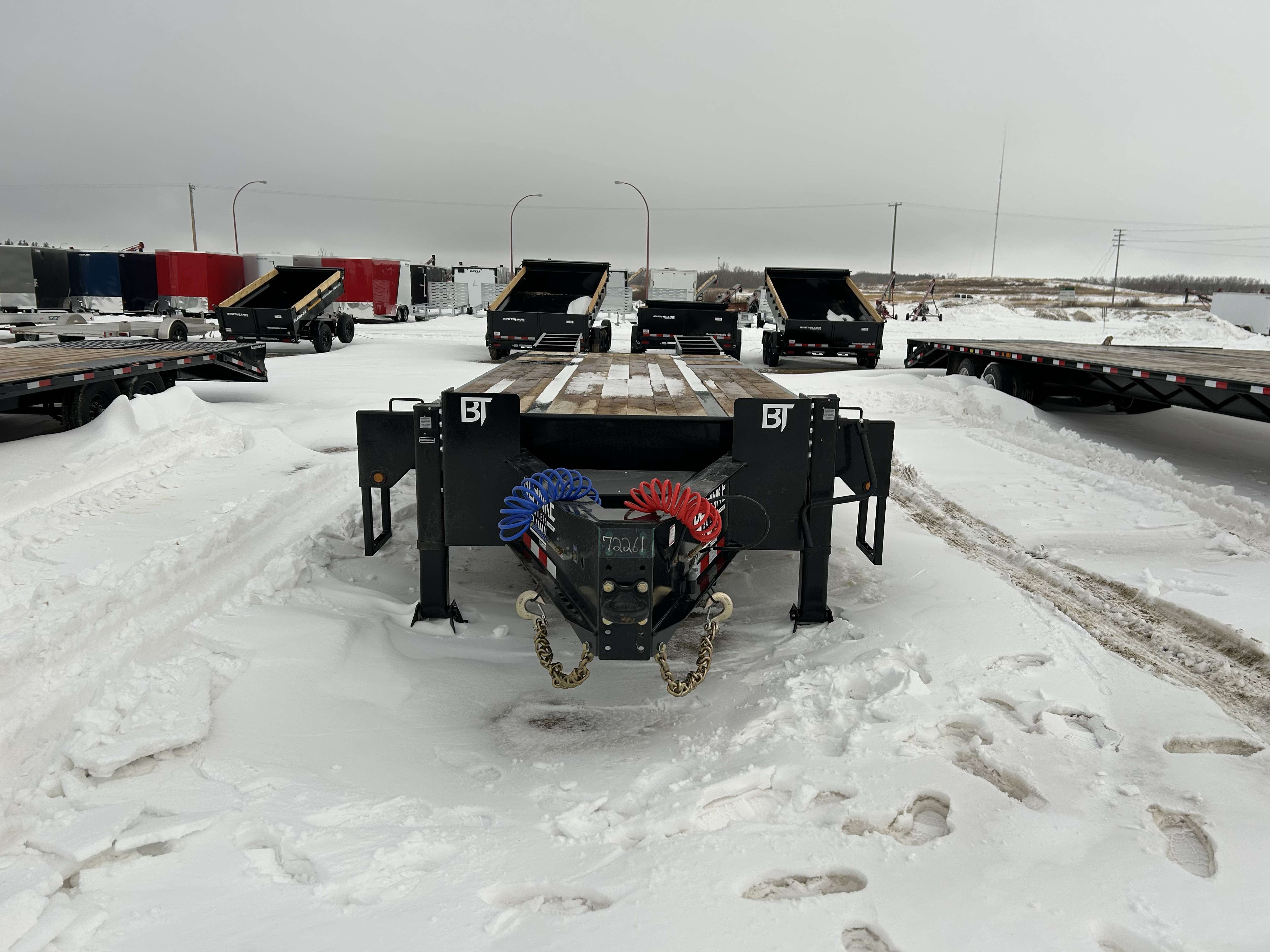 2025 Behnke FBSD 8'6" x 31' Pintle Flat Deck