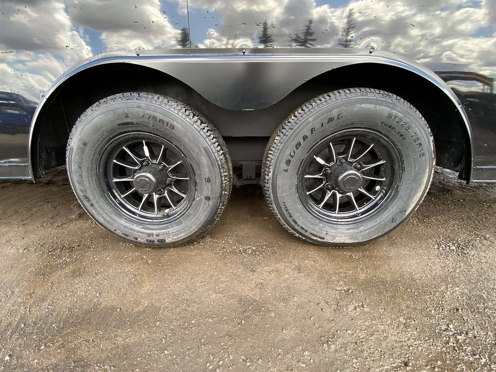 2025 Cross 8.5' x 20' Enclosed Slant Nose Trailer