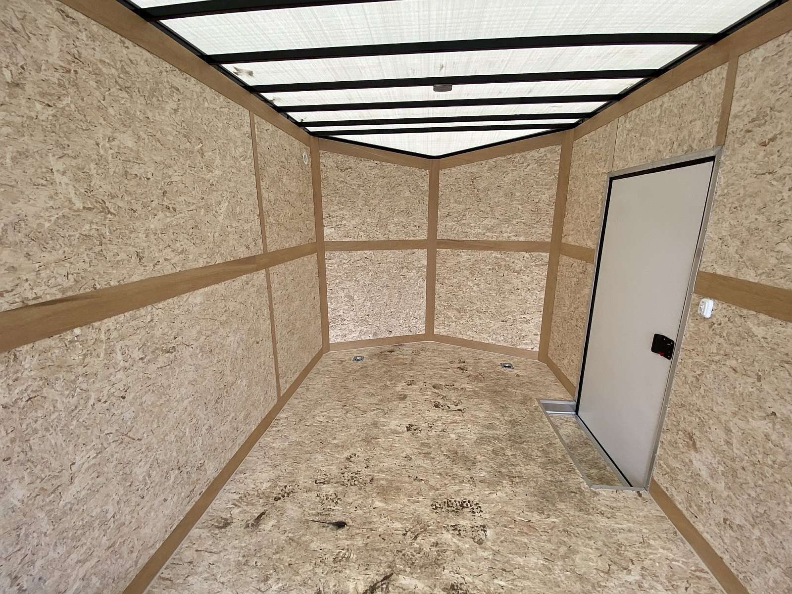 2025 Cross 8.5' x 20' Enclosed Slant Nose Trailer