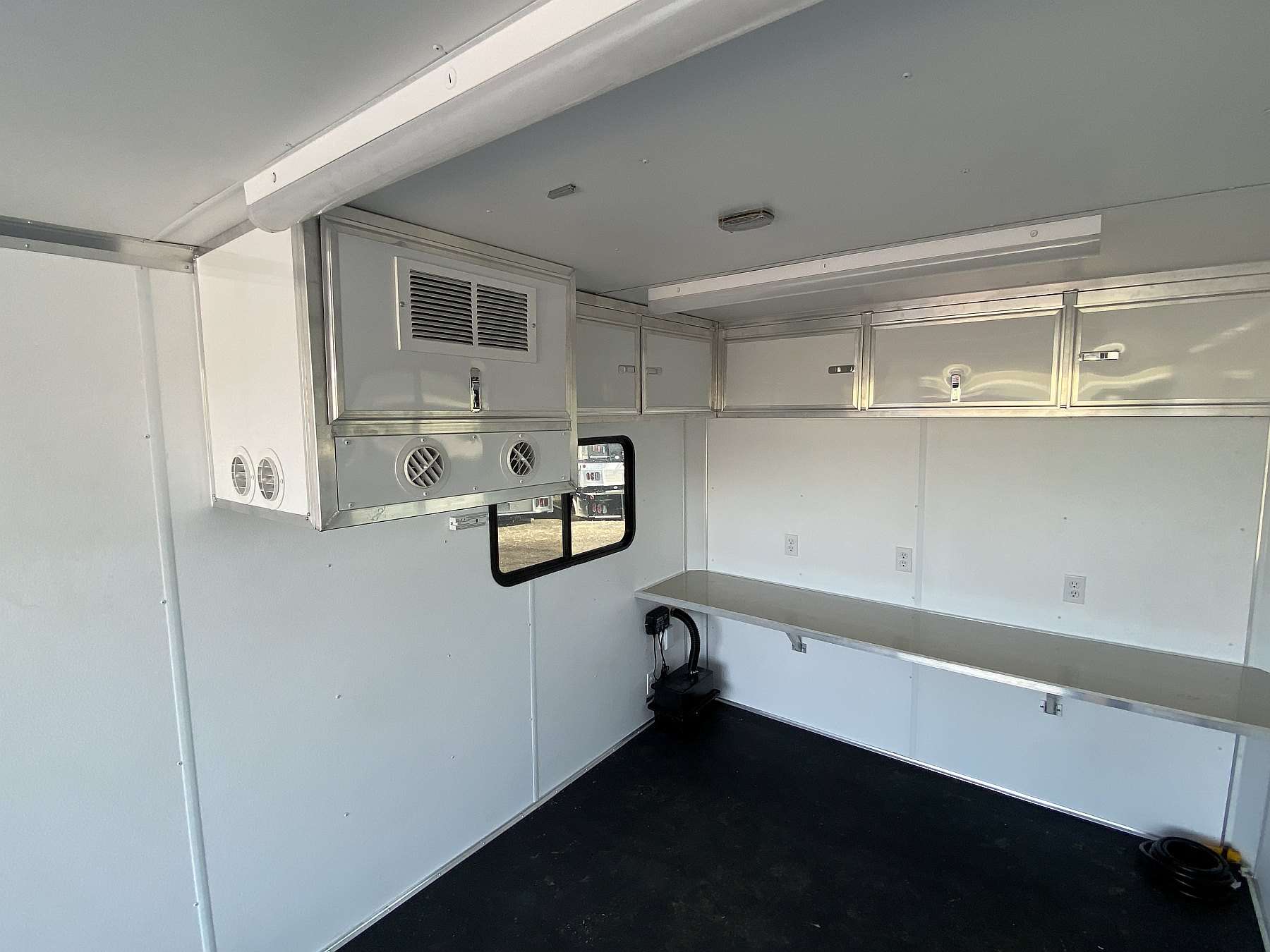 2025 Cross 8.5'x20' Enclosed Cargo Trailer
