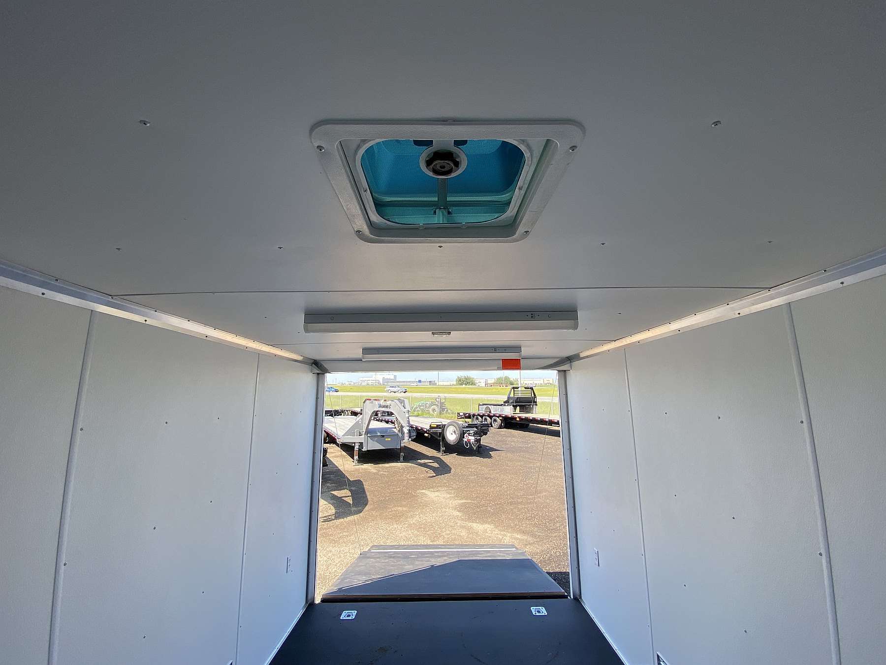 2025 Cross 8.5'x20' Enclosed Cargo Trailer