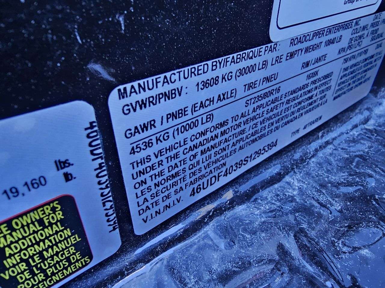 2025 Diamond C 8'6" x 40' Gooseneck Beavertail Flat Deck