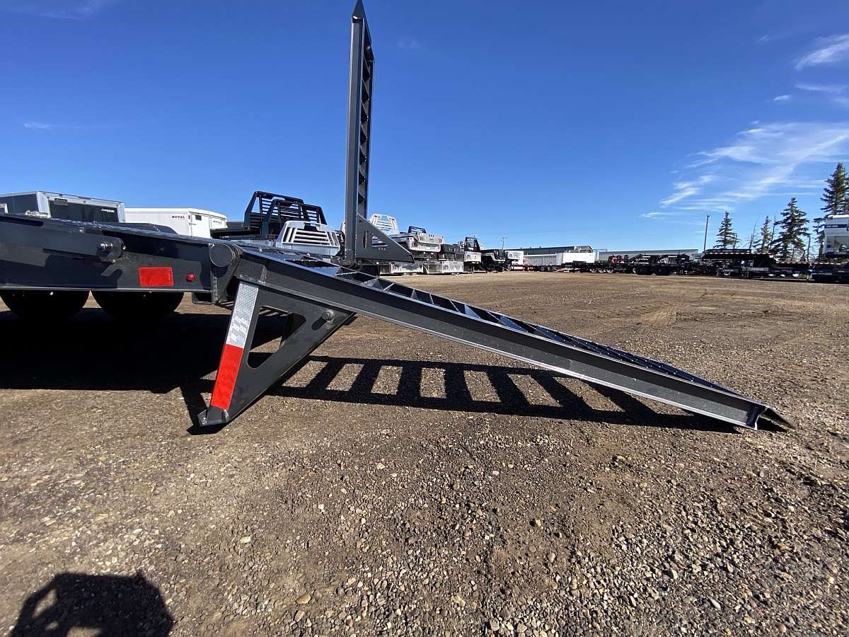 2025 Diamond C Baseline 20' Heavy Duty Equipment Trailer