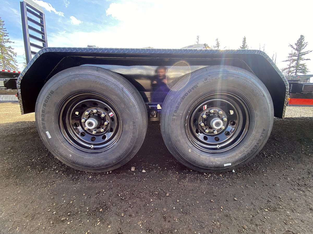 2025 Diamond C Baseline 20' Heavy Duty Equipment Trailer