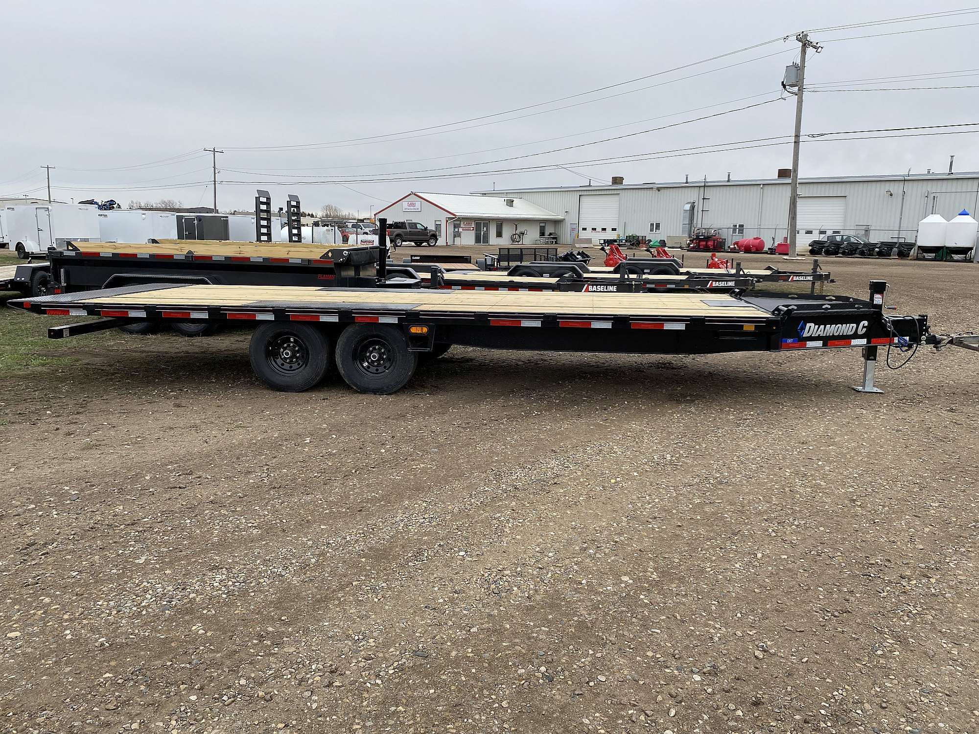 2025 Diamond C DET207 24' Tilt Deck Trailer
