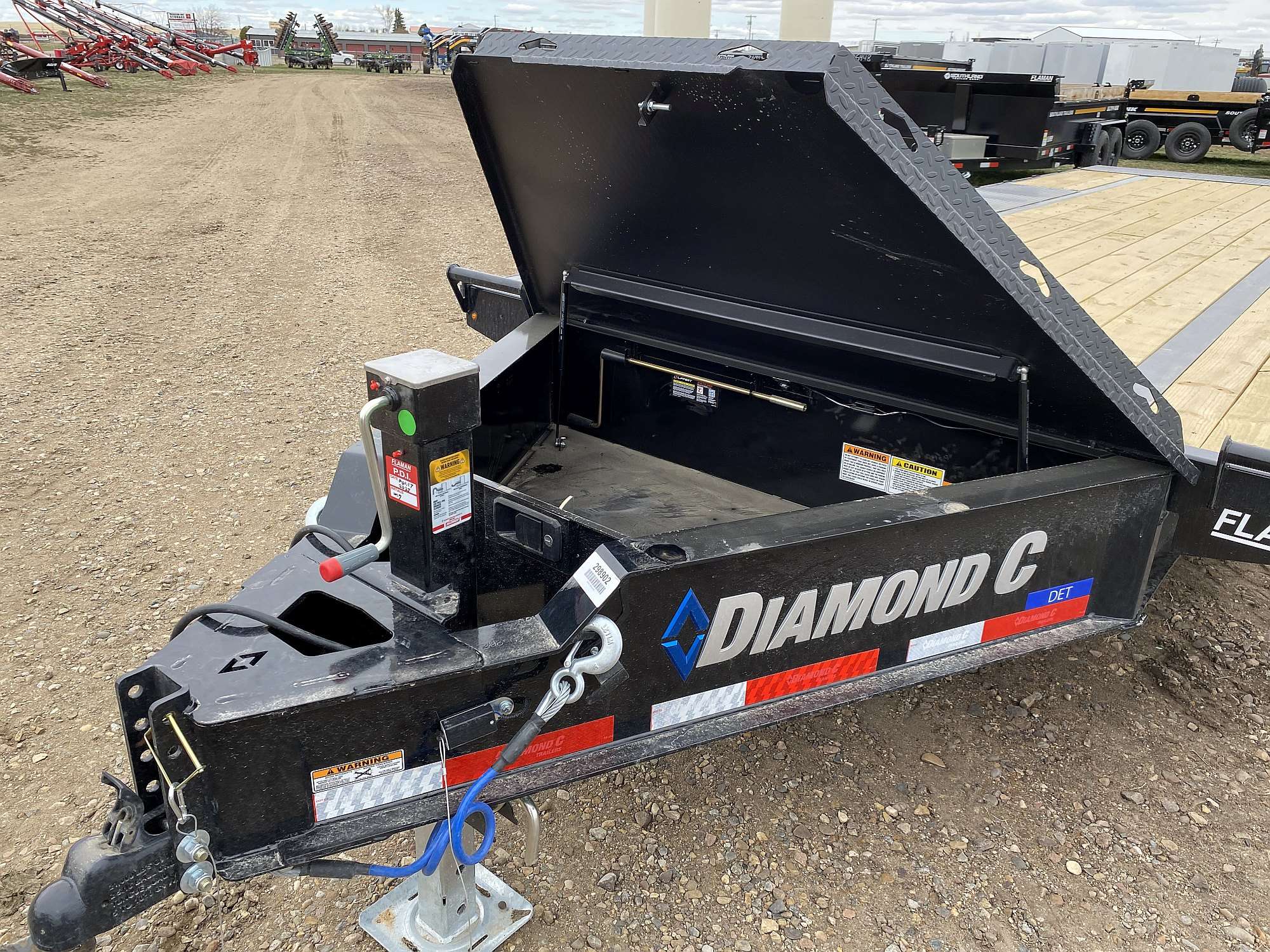 2025 Diamond C DET207 24' Tilt Deck Trailer