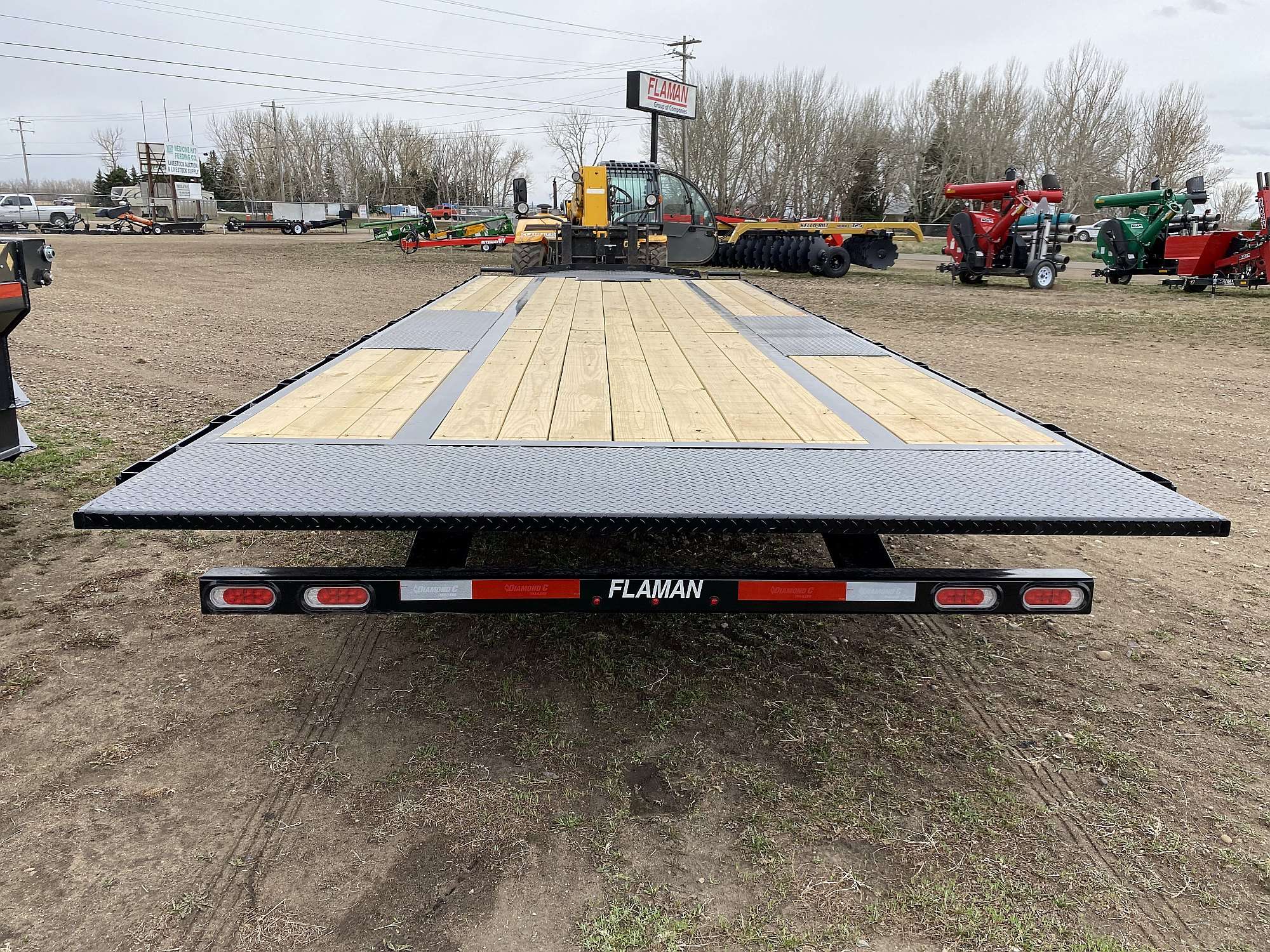 2025 Diamond C DET207 24' Tilt Deck Trailer