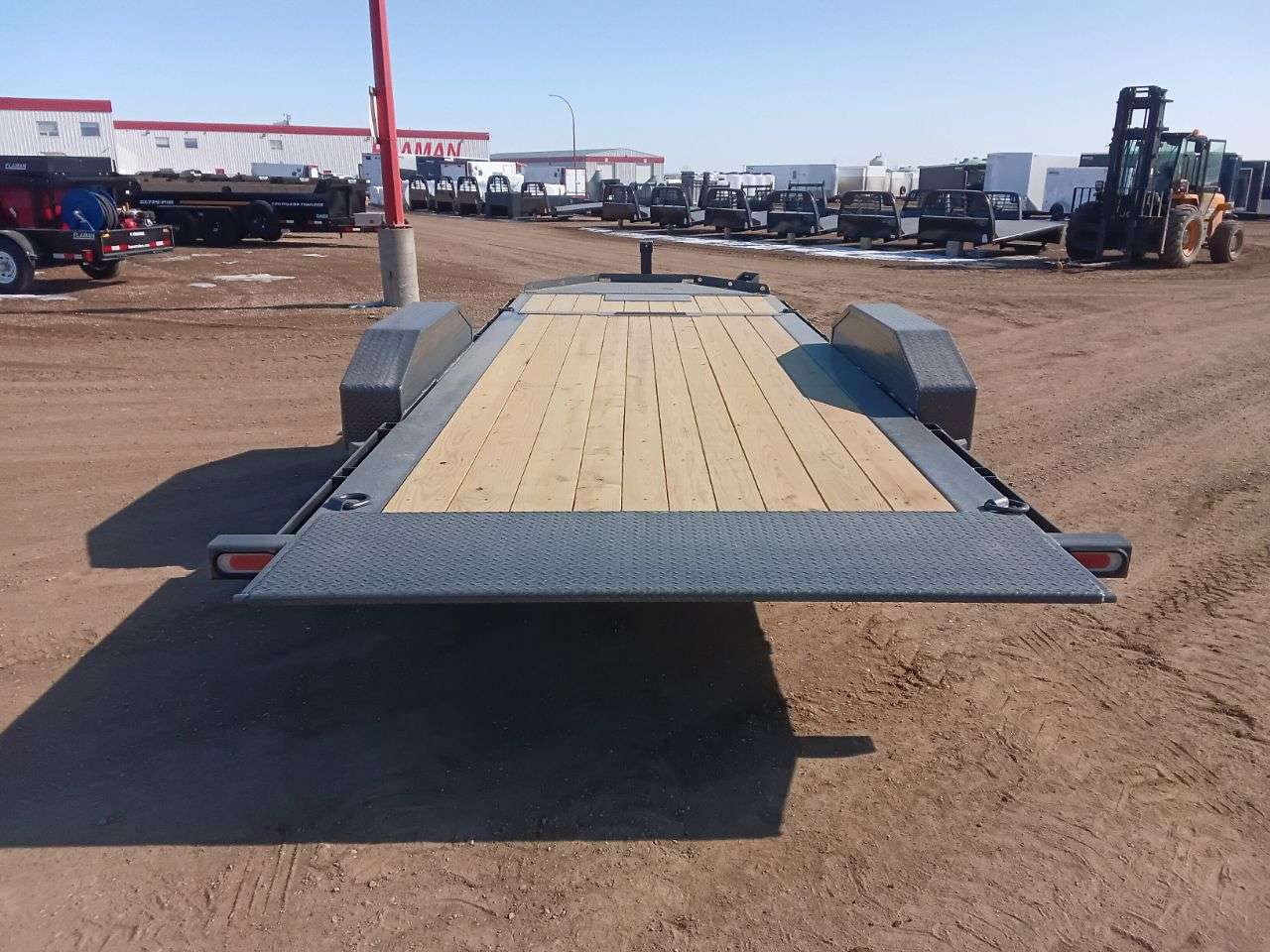 2025 Diamond C HDT 8'6" x 20' Partial Tilt