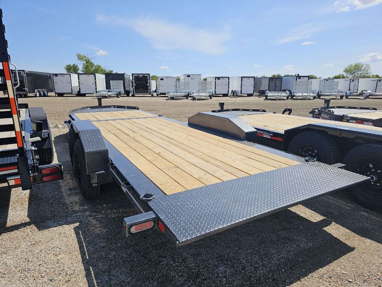 2025 Diamond C HDT 8'6" x 22' Partial Tilt