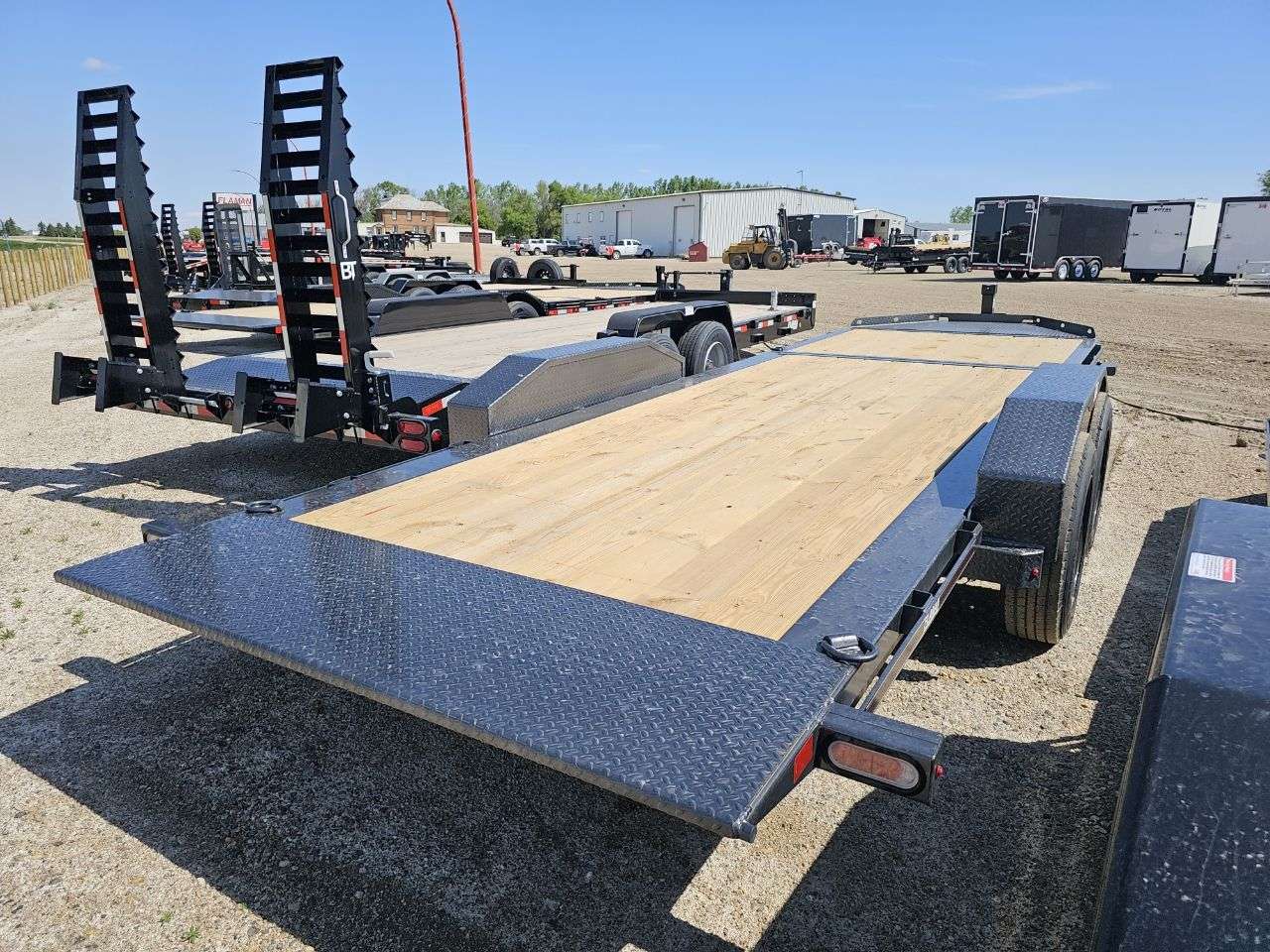 2025 Diamond C HDT 8'6" x 22' Partial Tilt