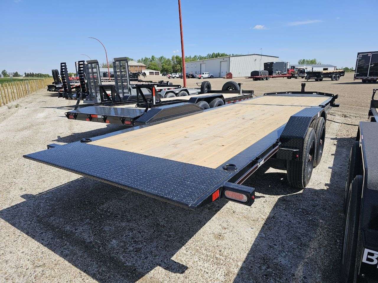 2025 Diamond C HDT 8'6" x 24' Partial Tilt