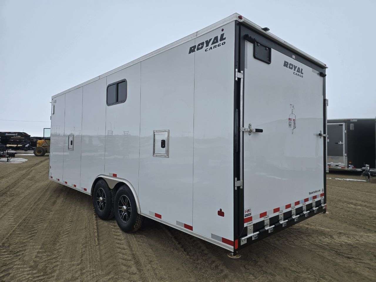 2025 Royal XR 8'6" x 22' + V-Nose Toy Hauler