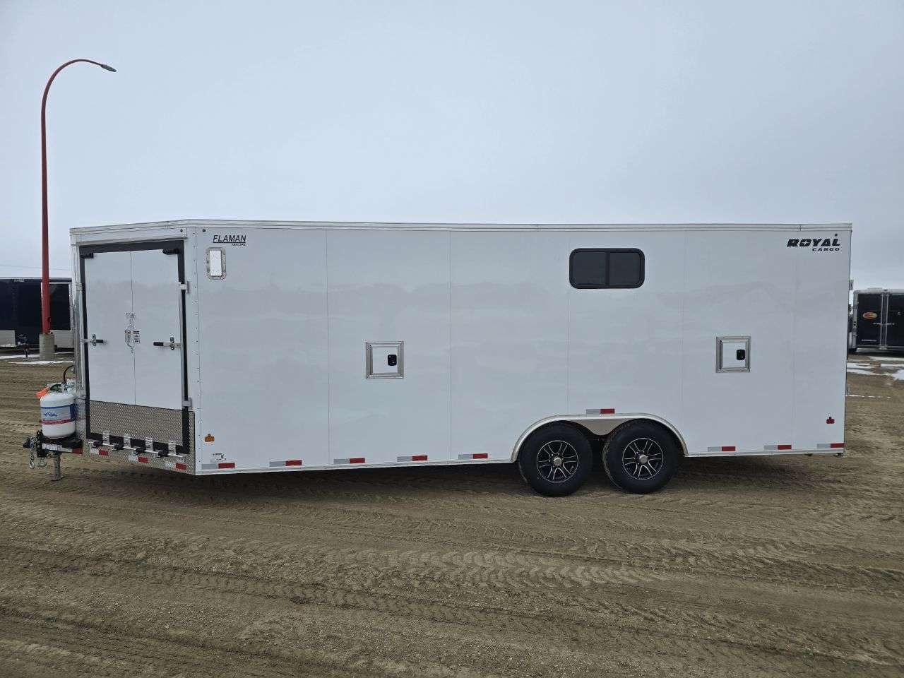 2025 Royal XR 8'6" x 22' + V-Nose Toy Hauler