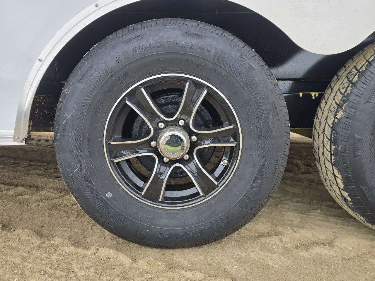 2025 Royal XR 8'6" x 22' + V-Nose Toy Hauler