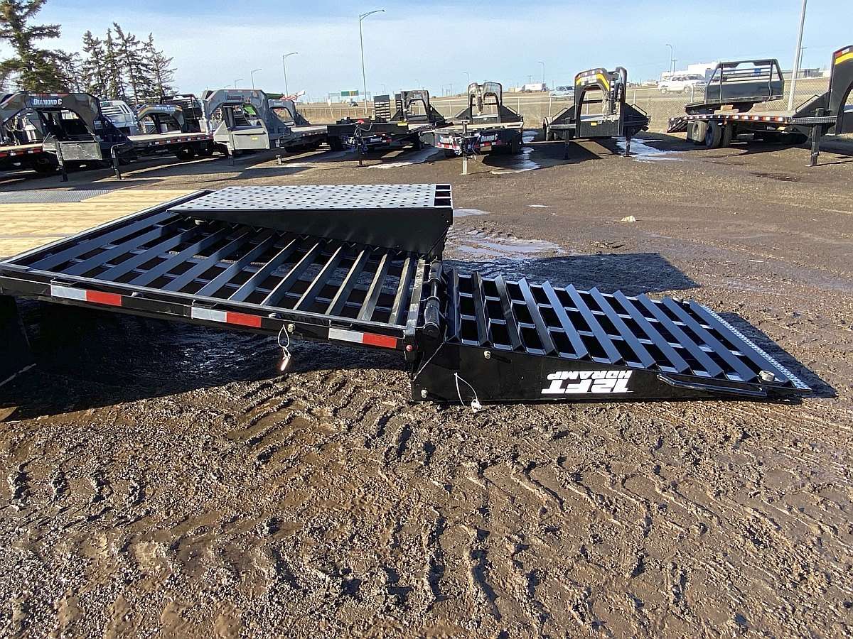 2025 Southland 24' Pintle Hitch Trailer