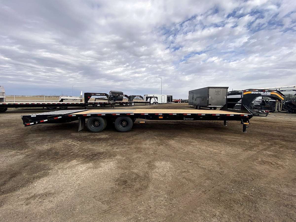 2025 Southland 26'+6' Gooseneck Trailer