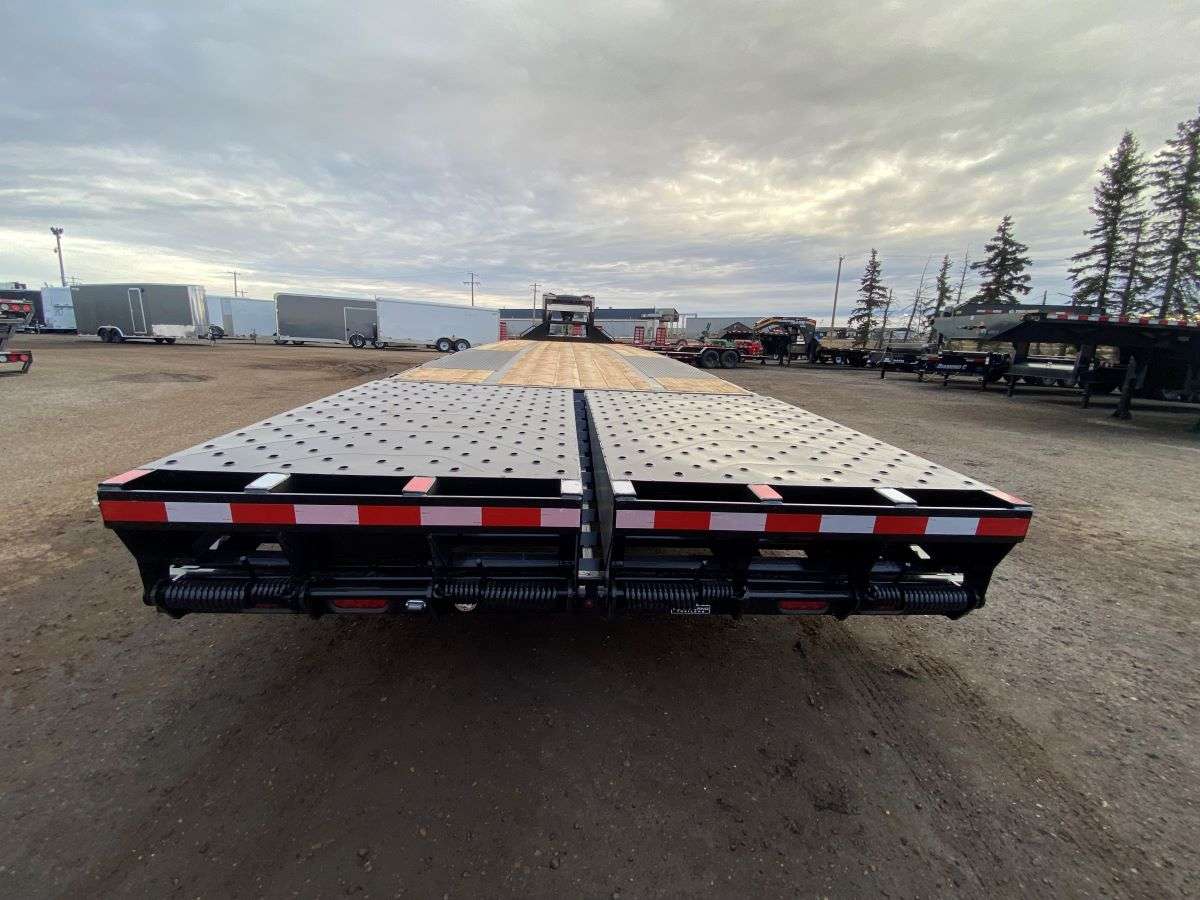 2025 Southland 30' + 6' Gooseneck Trailer