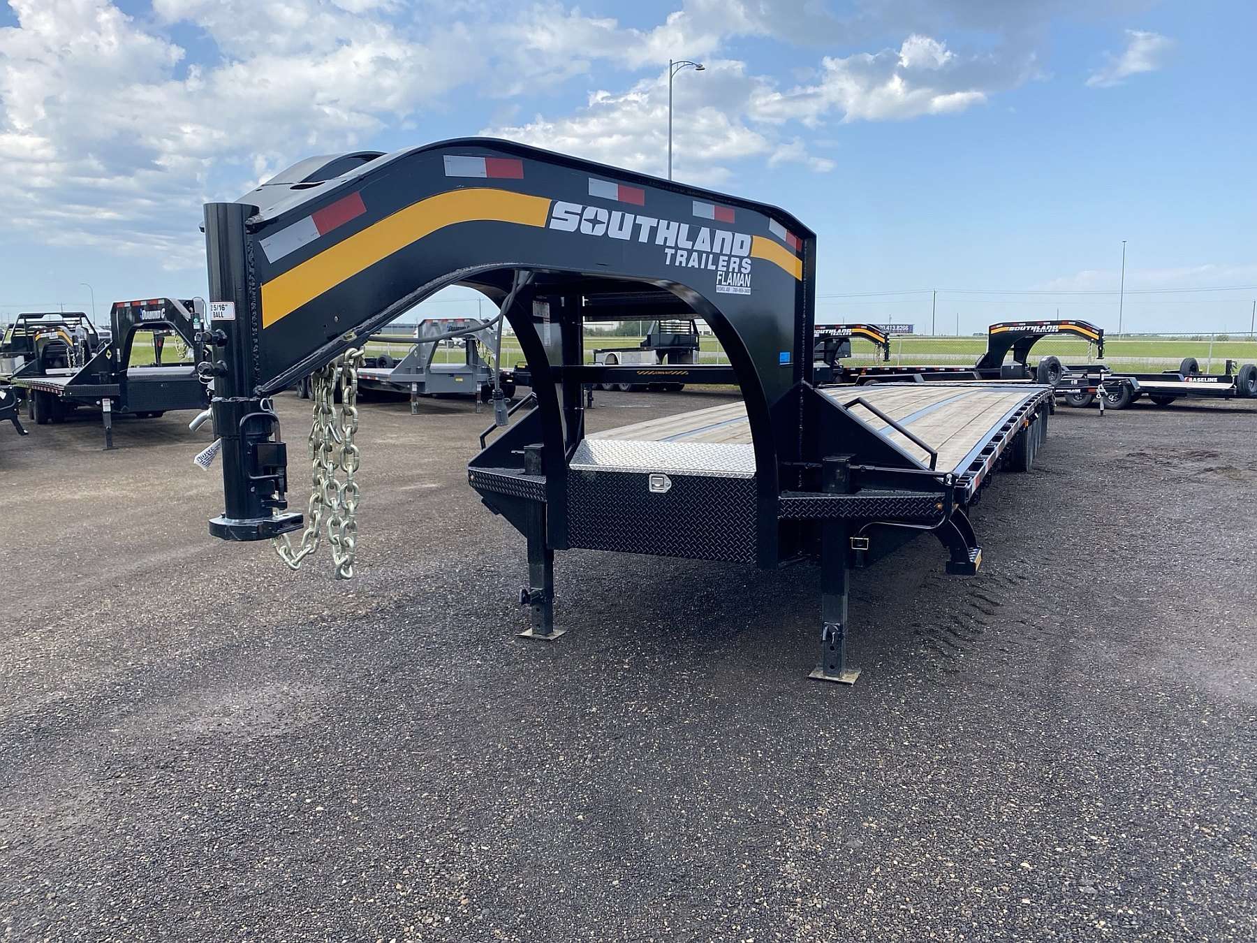 2025 Southland 34' + 6' Gooseneck Trailer