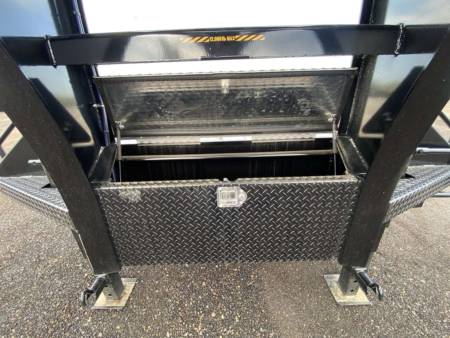 2025 Southland 34' + 6' Gooseneck Trailer