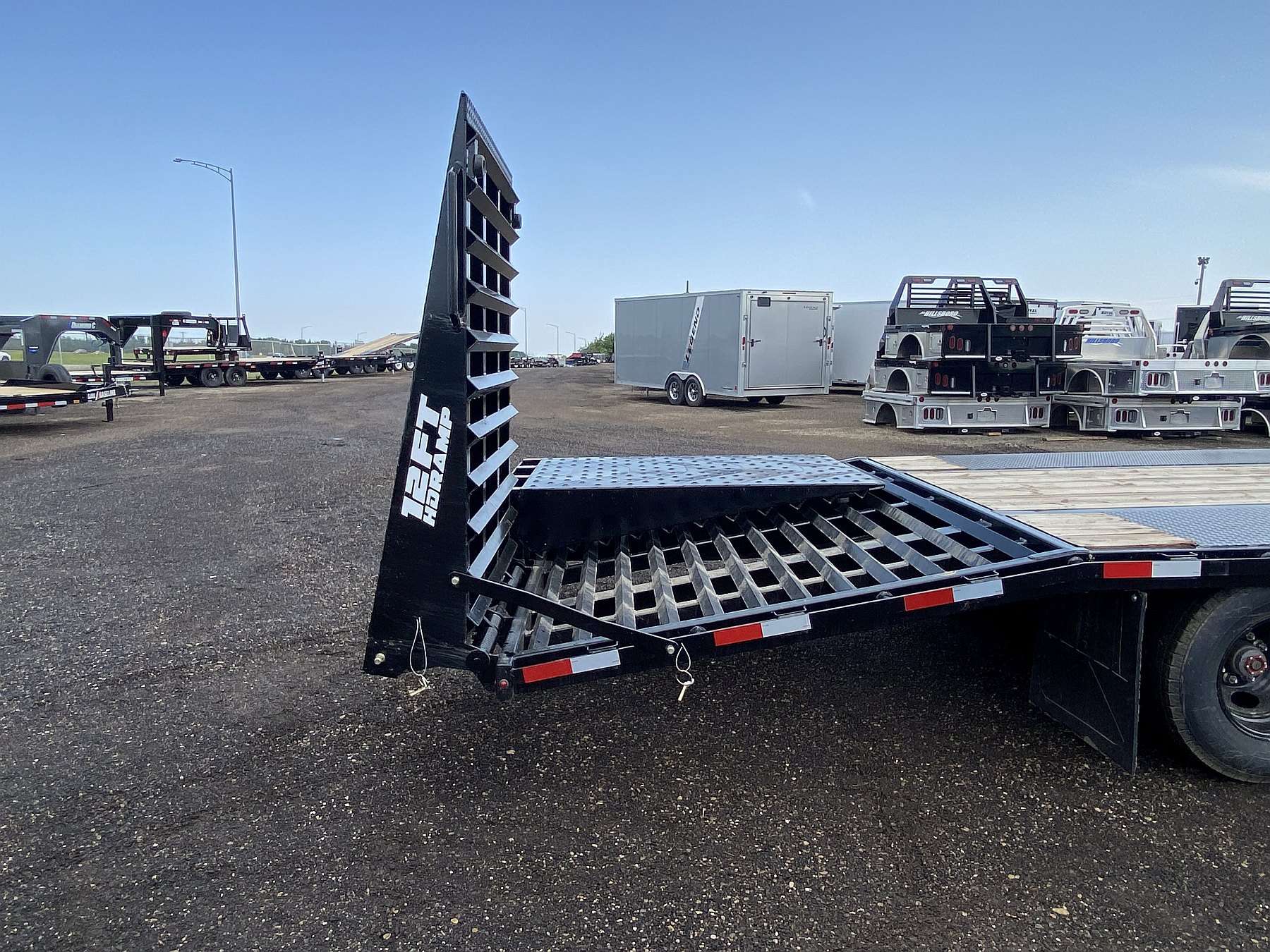 2025 Southland 34' + 6' Gooseneck Trailer