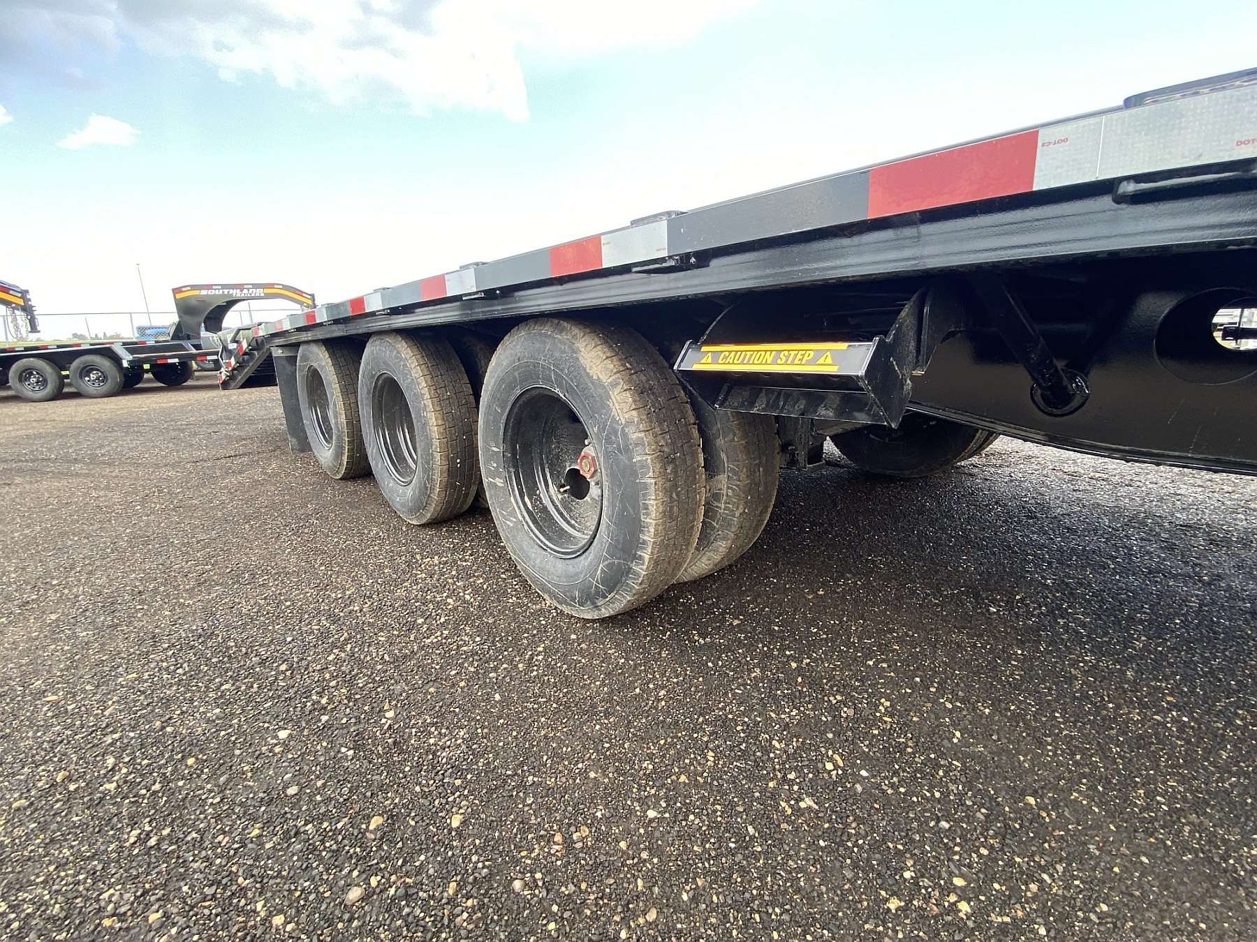 2025 Southland 34' + 6' Gooseneck Trailer
