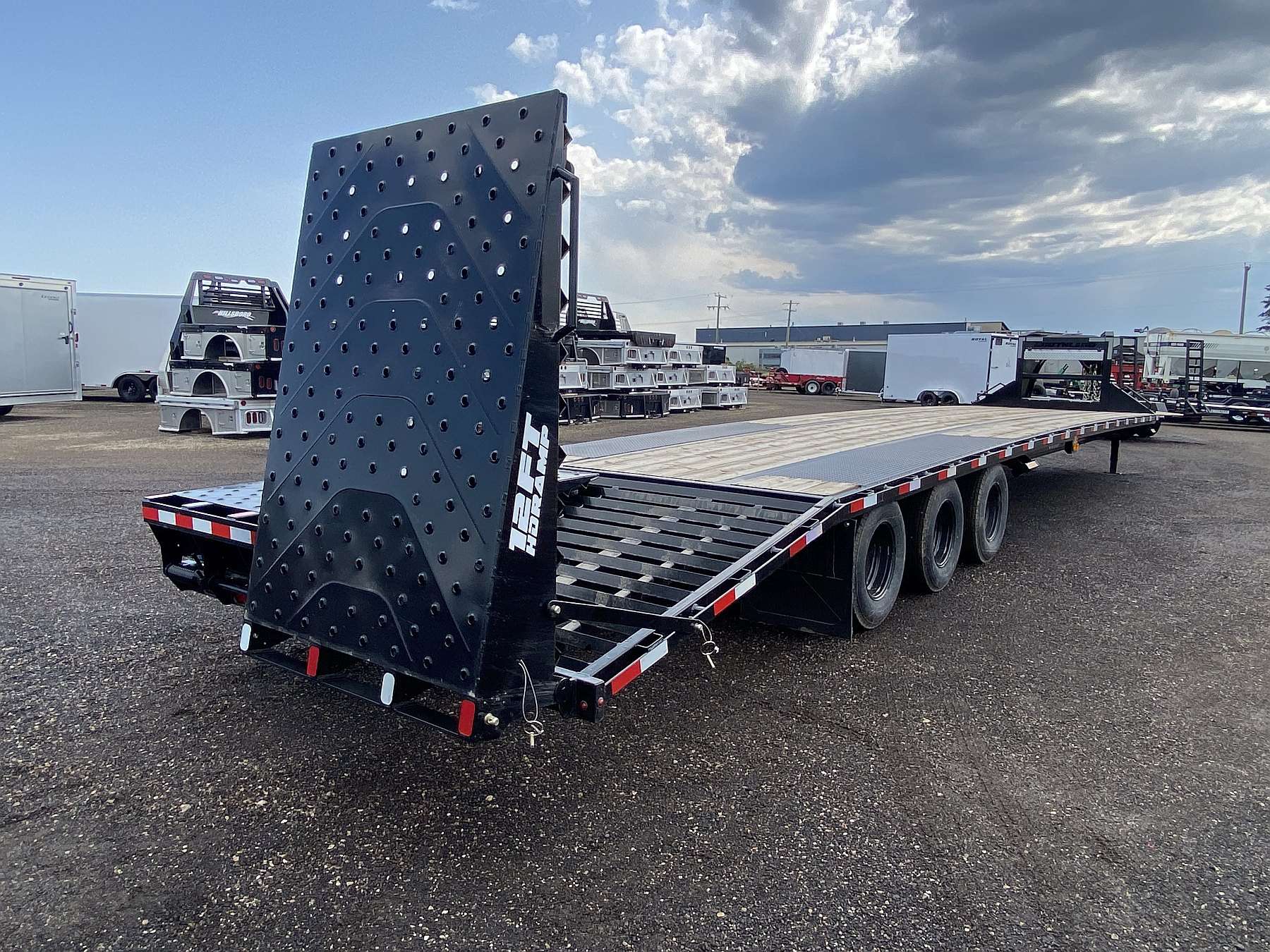 2025 Southland 34' + 6' Gooseneck Trailer