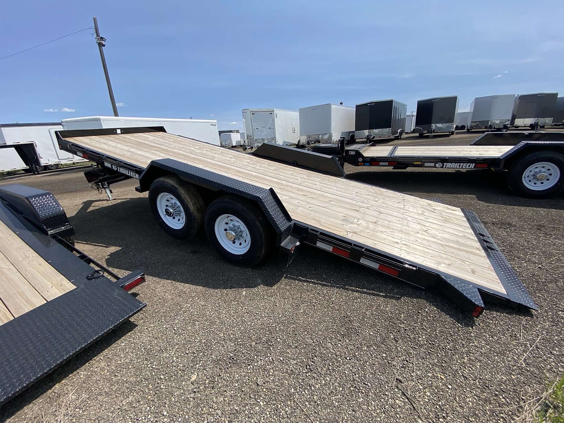 2025 Trailtech 20' Tilt Deck Trailer