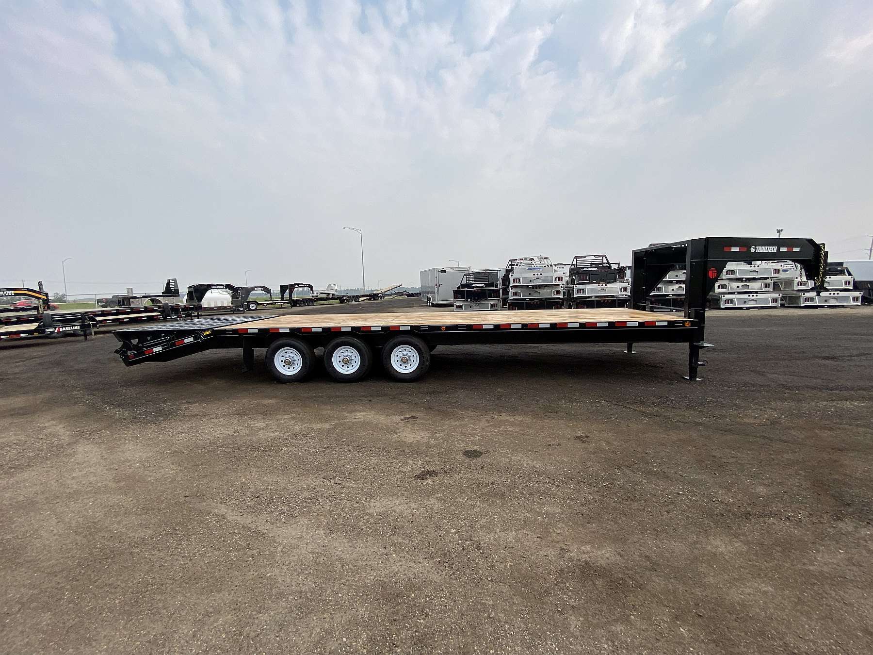 2025 Trailtech 24' Gooseneck Tri Axle Trailer