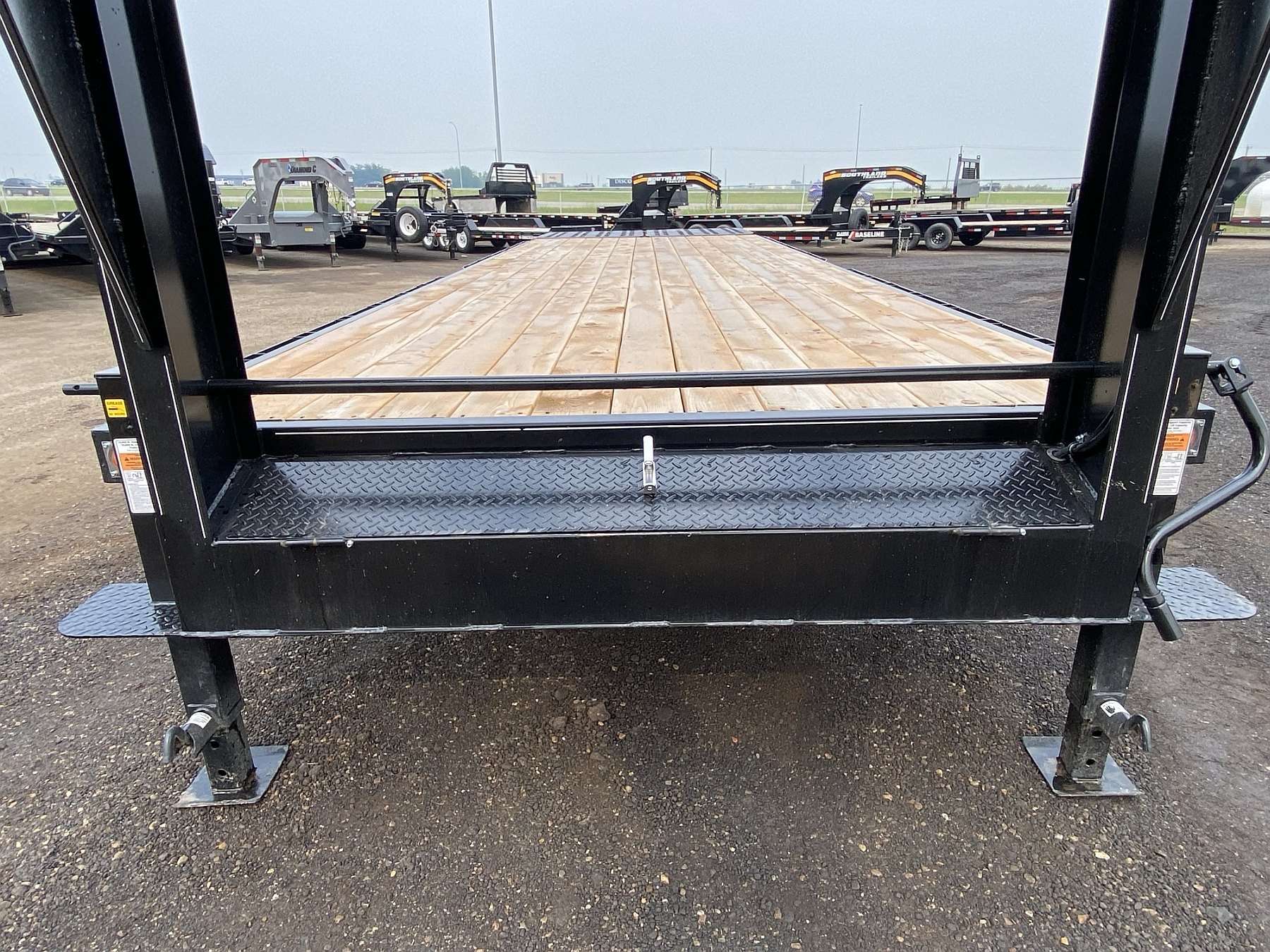 2025 Trailtech 24' Gooseneck Tri Axle Trailer