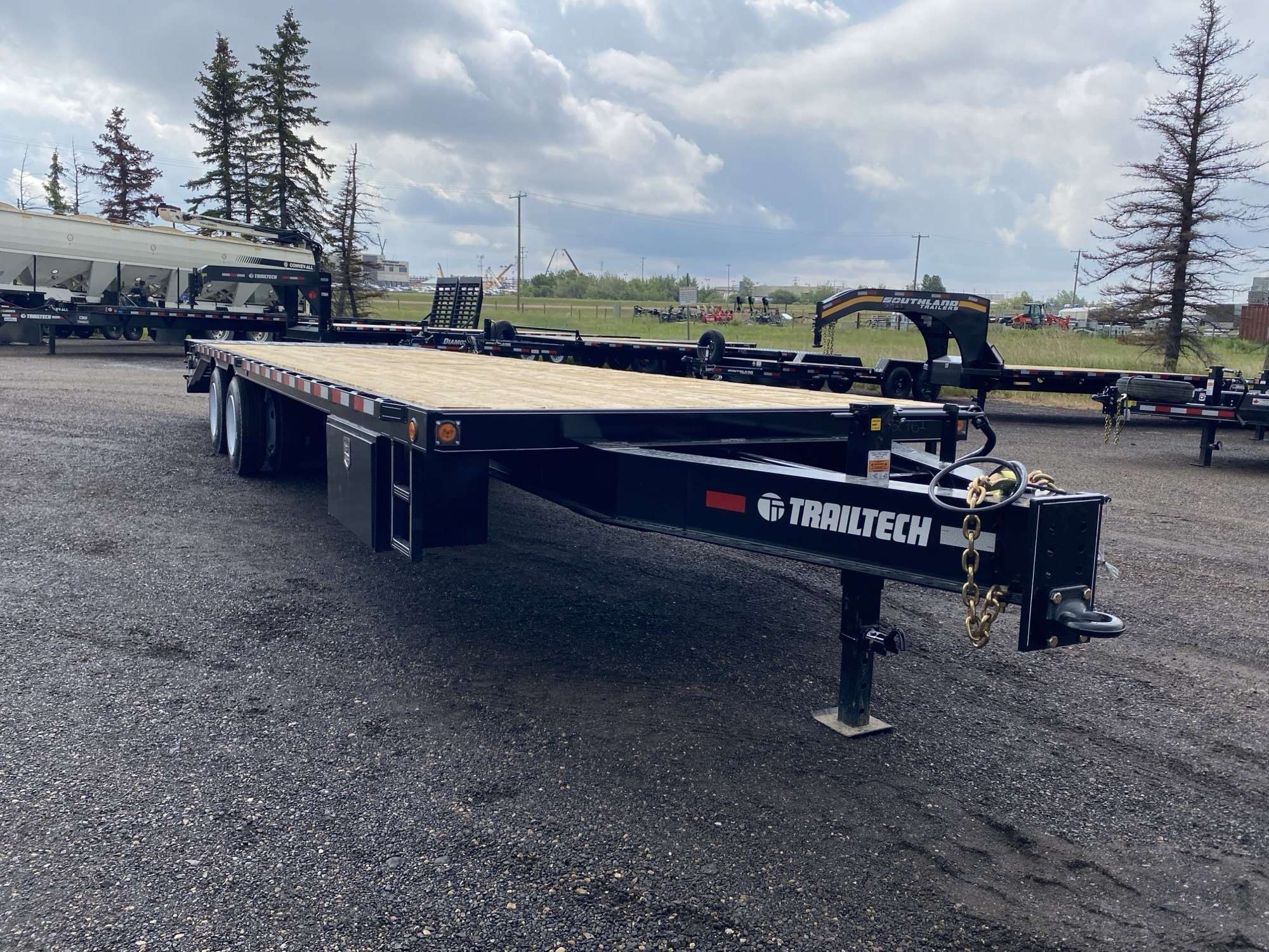 2025 Trailtech 25' Industrial Series Flat Deck Trailer